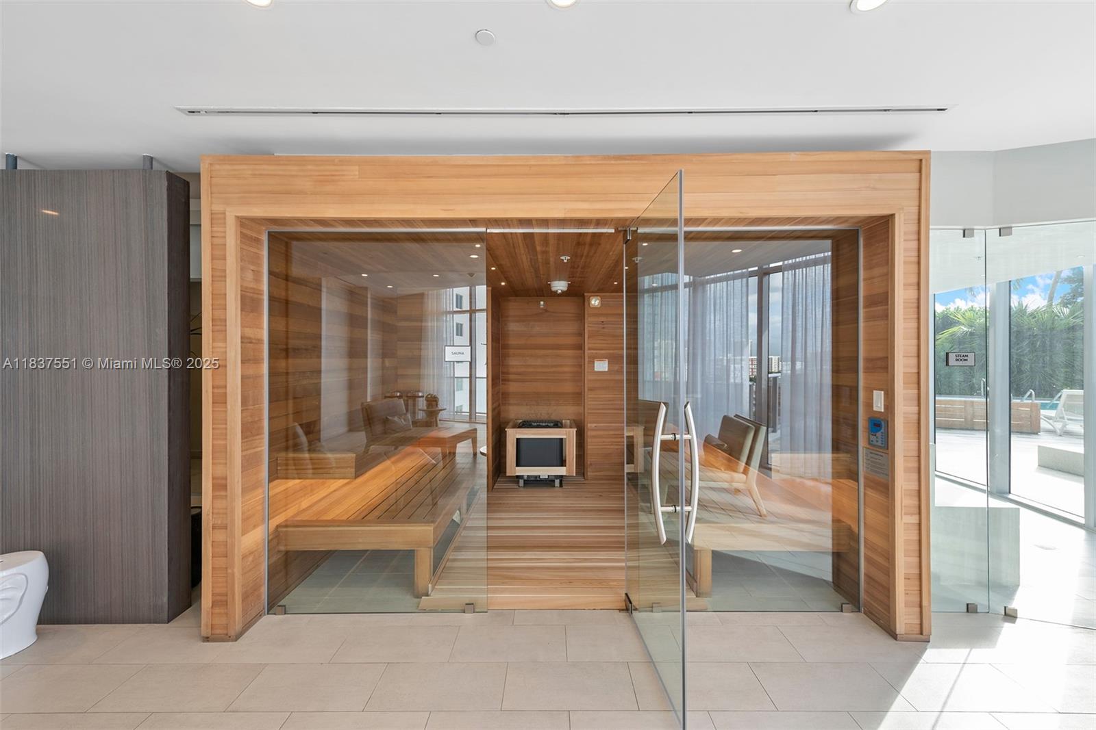 488 NE 18th St # 611