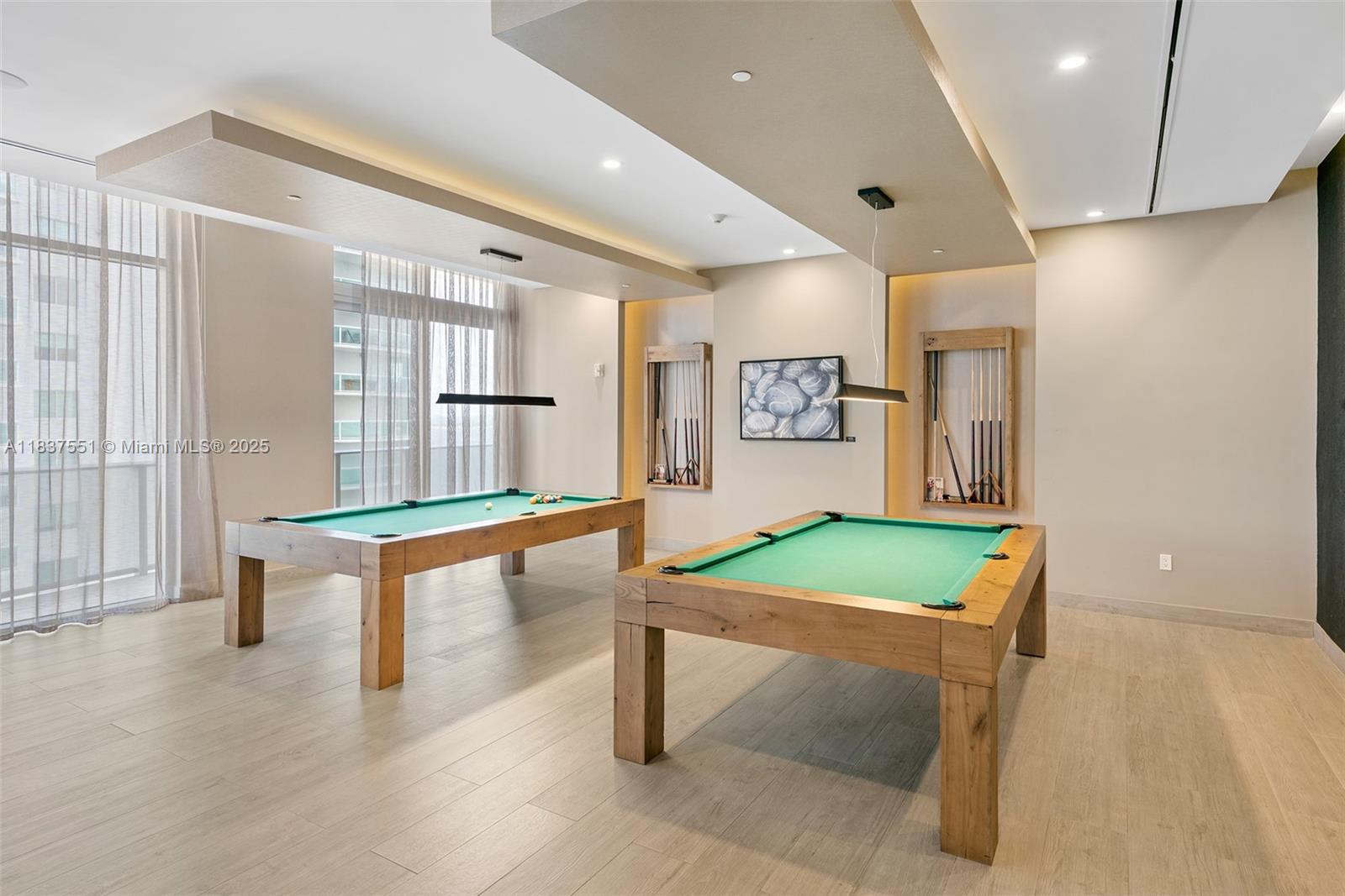 488 NE 18th St # 611