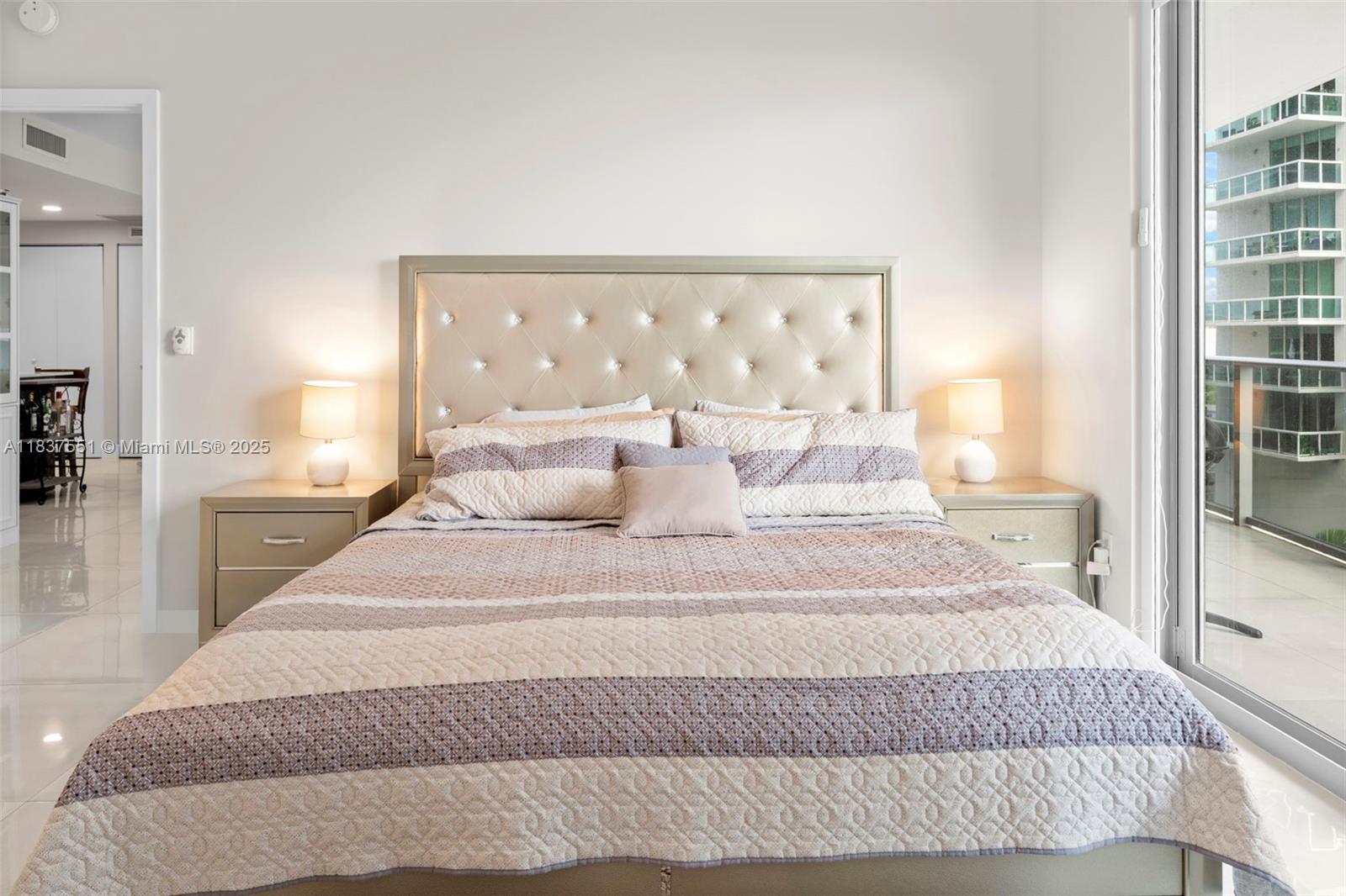 488 NE 18th St # 611