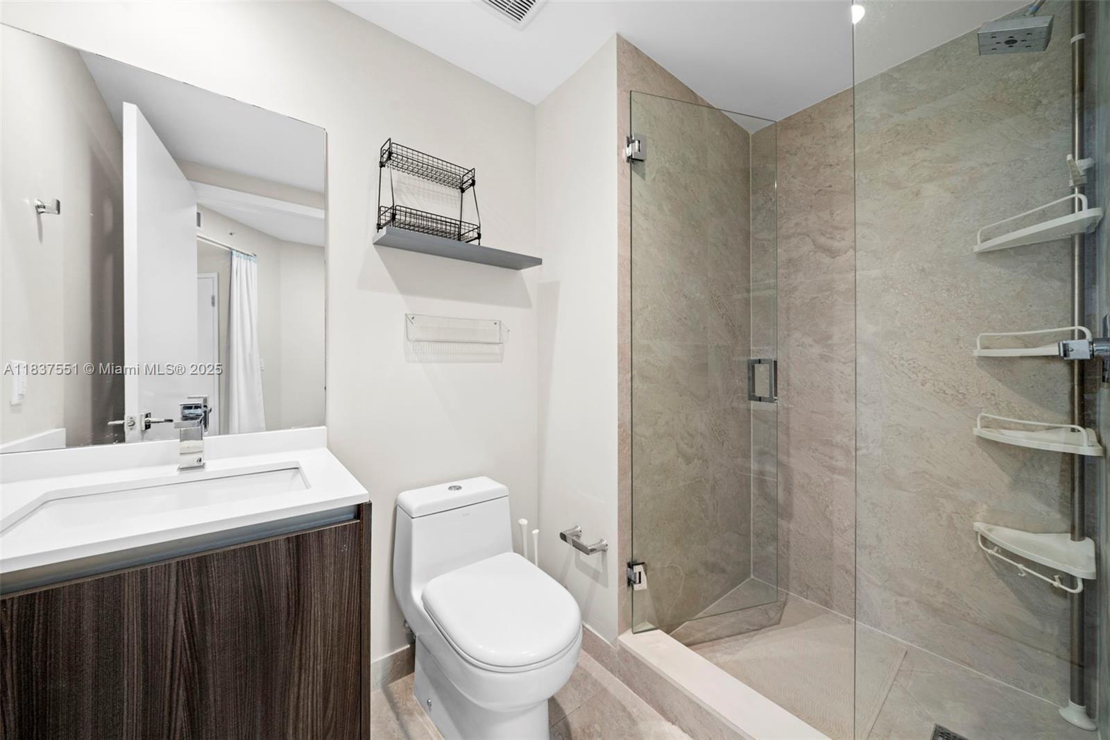 488 NE 18th St # 611