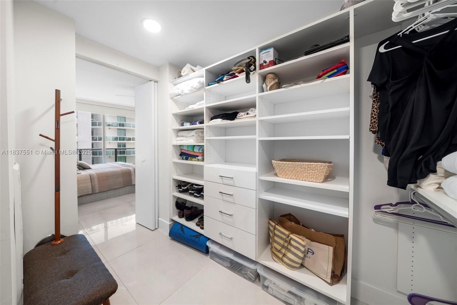 488 NE 18th St # 611