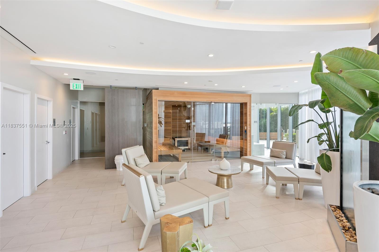 488 NE 18th St # 611