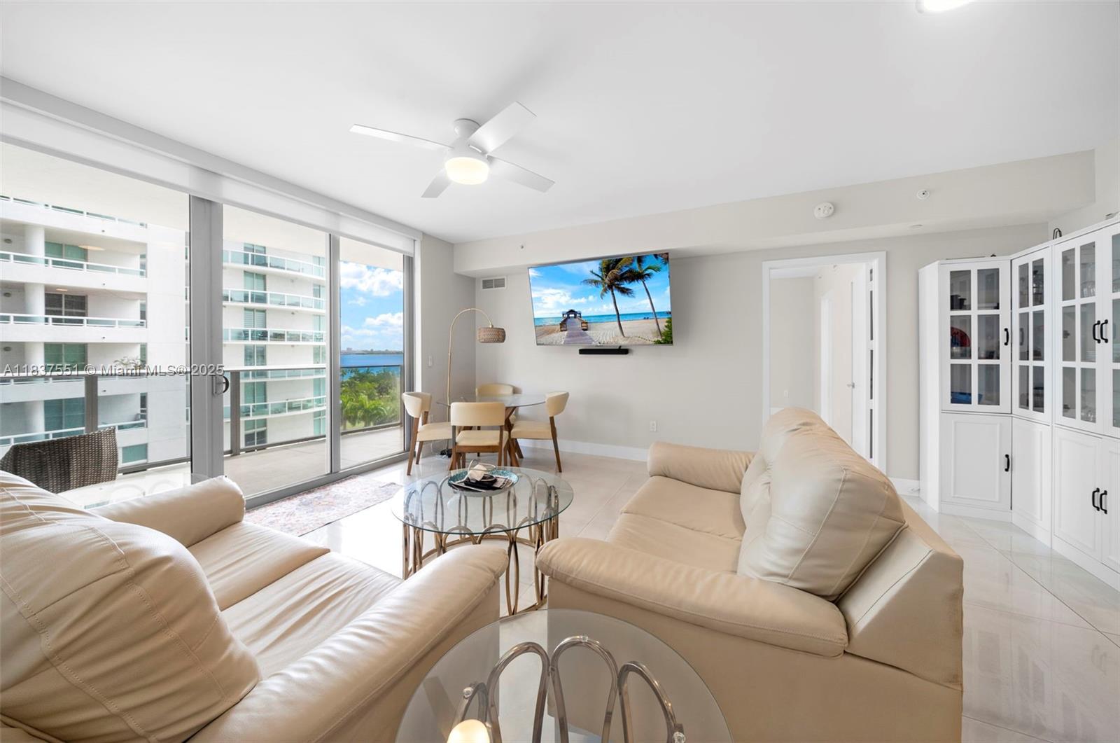 488 NE 18th St # 611