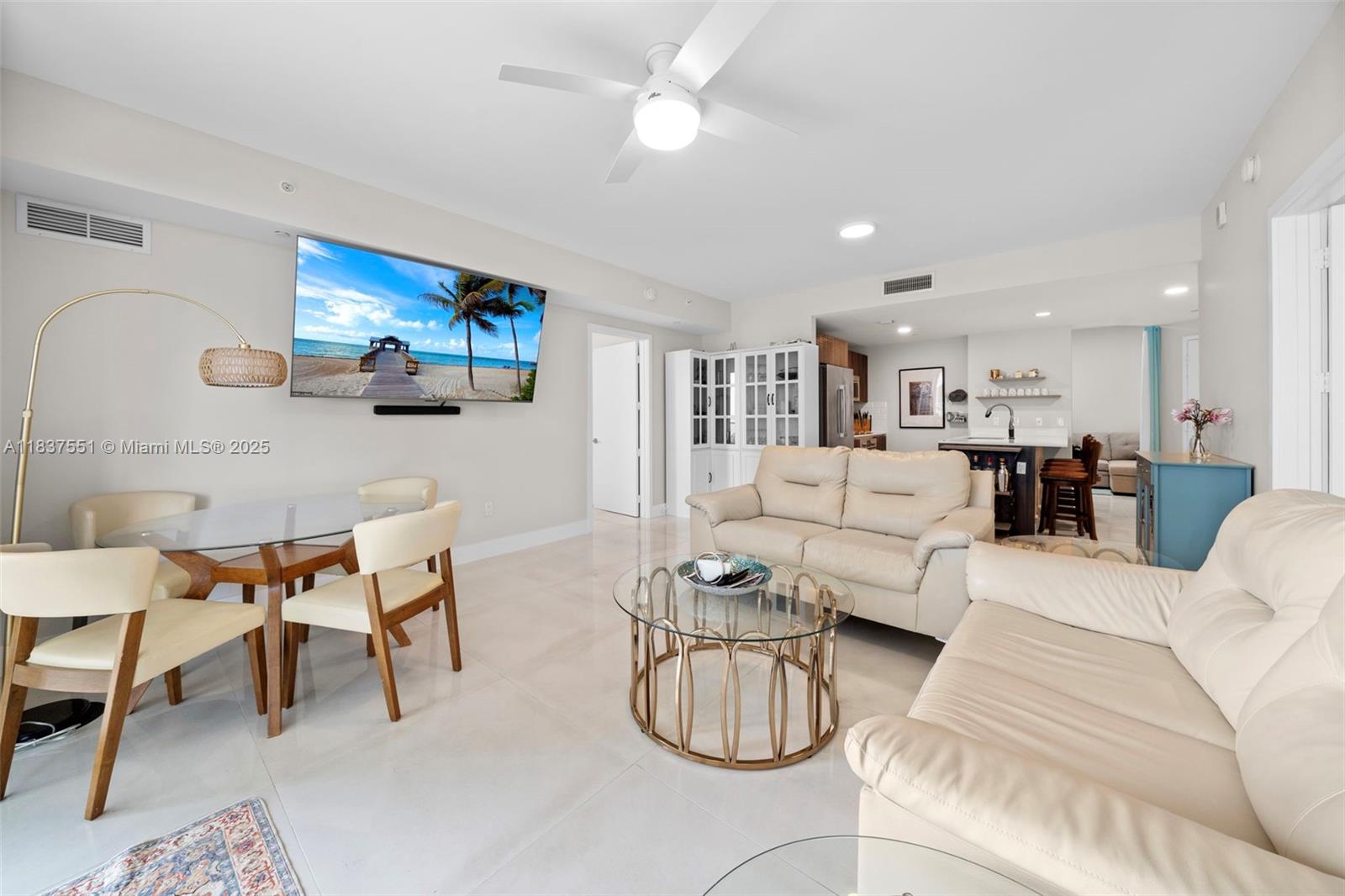 488 NE 18th St # 611