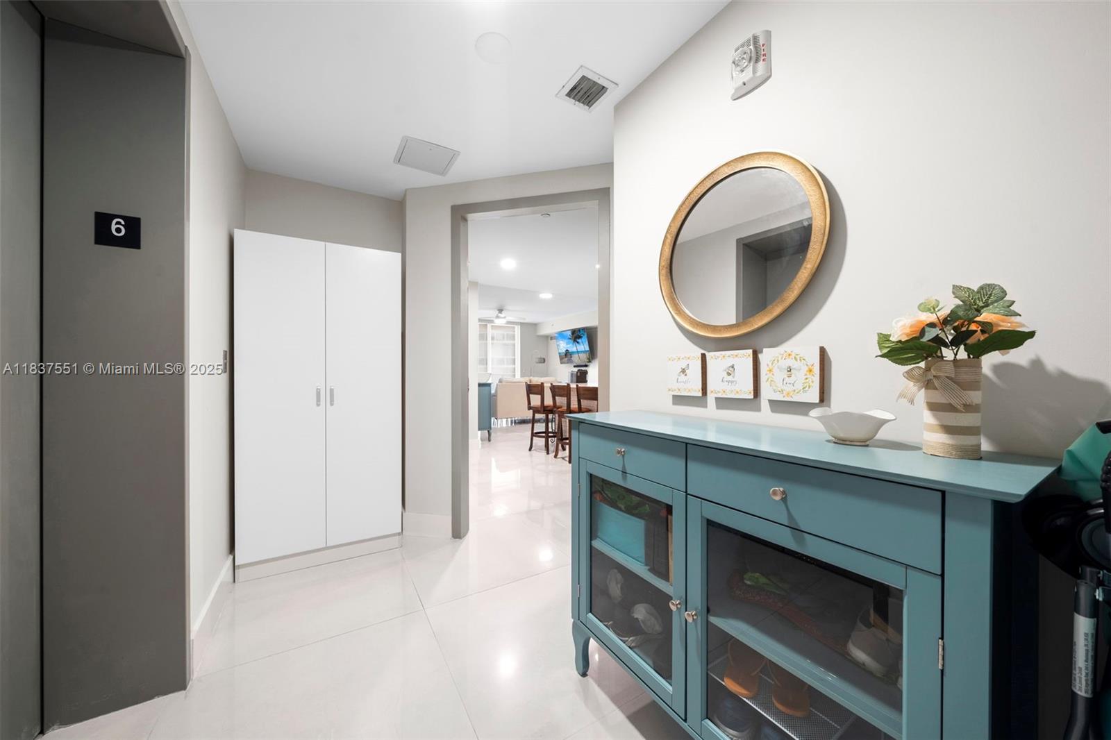 488 NE 18th St # 611