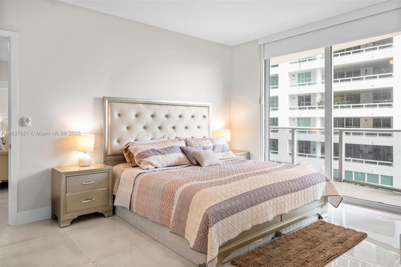 488 NE 18th St # 611