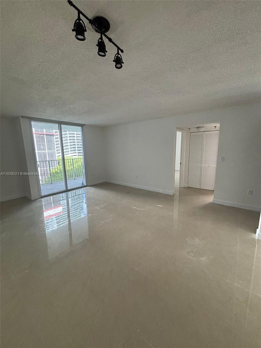 800 N Miami Ave Unit: E-605