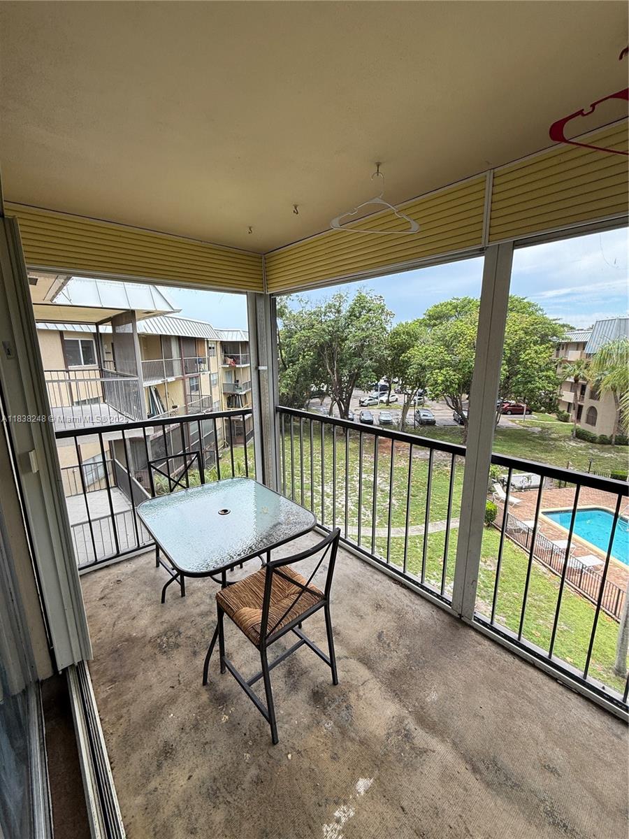 5961 N Falls Cir Dr # 408