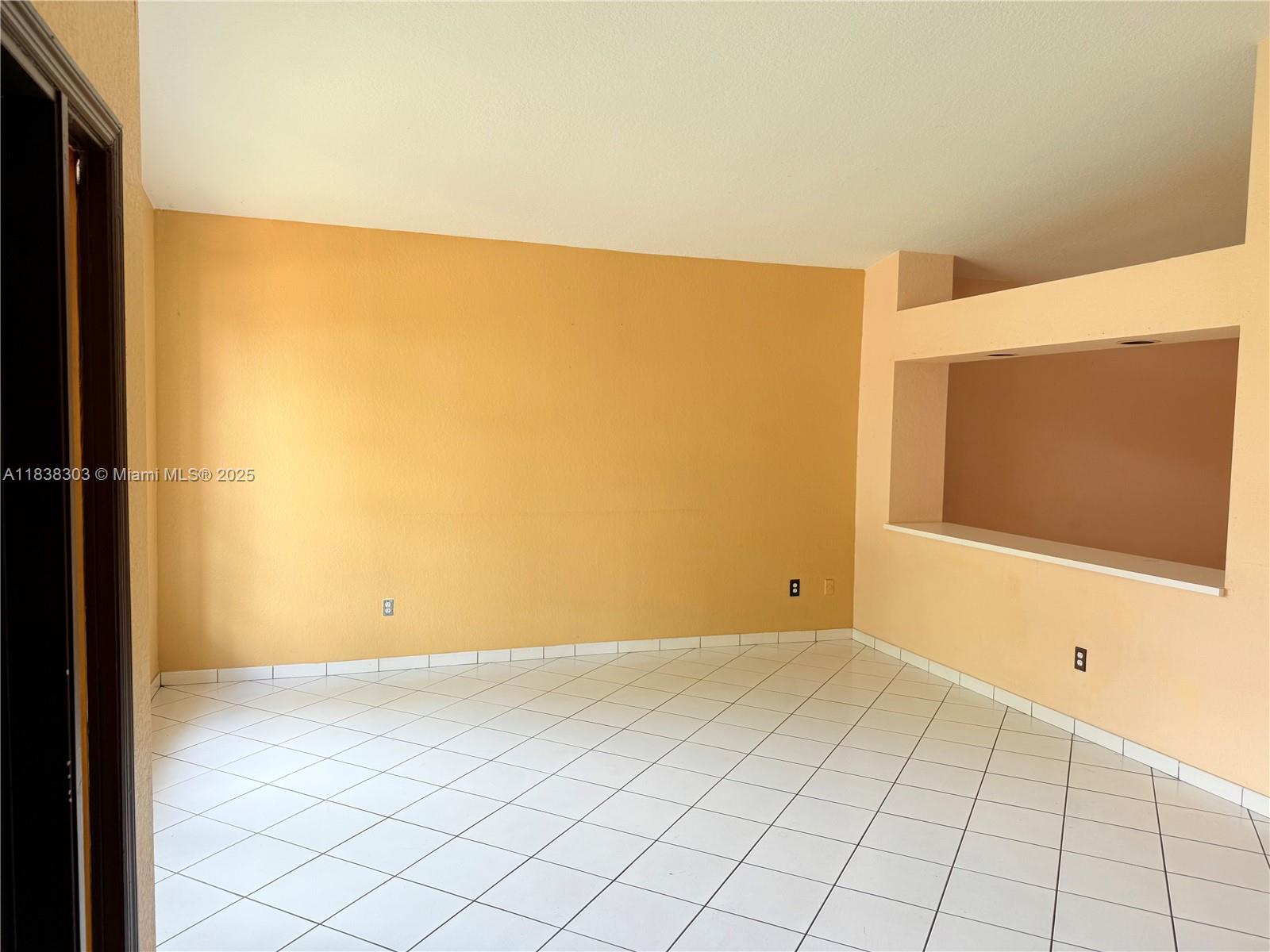 8973 NW 147th Ter