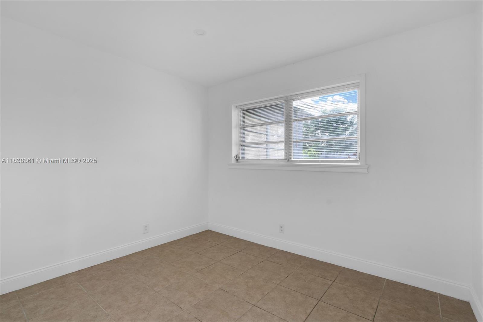 3171 NW 16th St