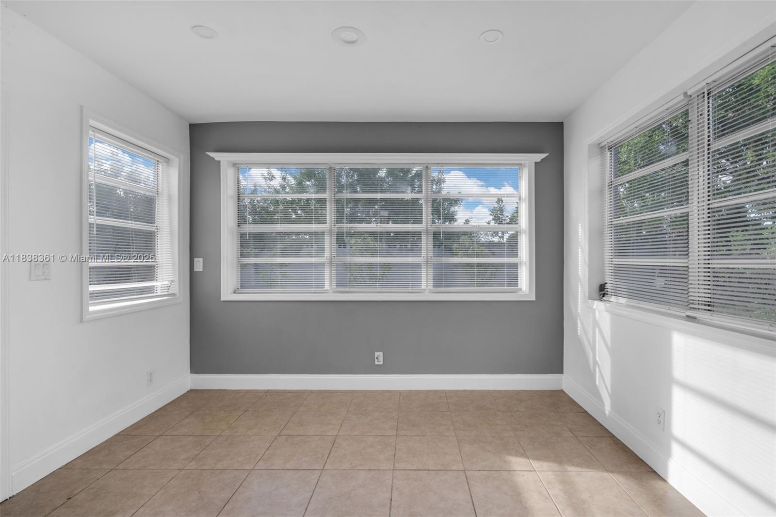 3171 NW 16th St
