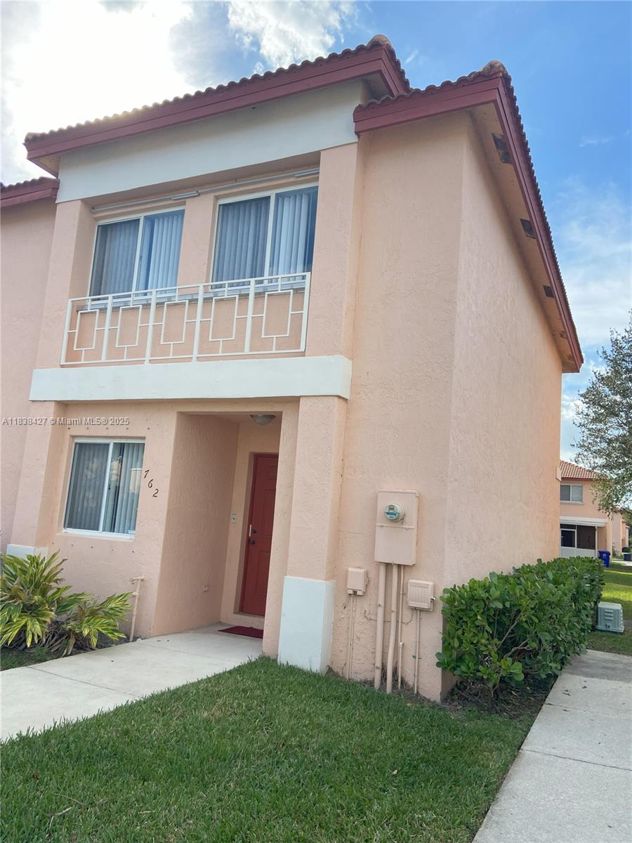 762 NW 208th Terrace