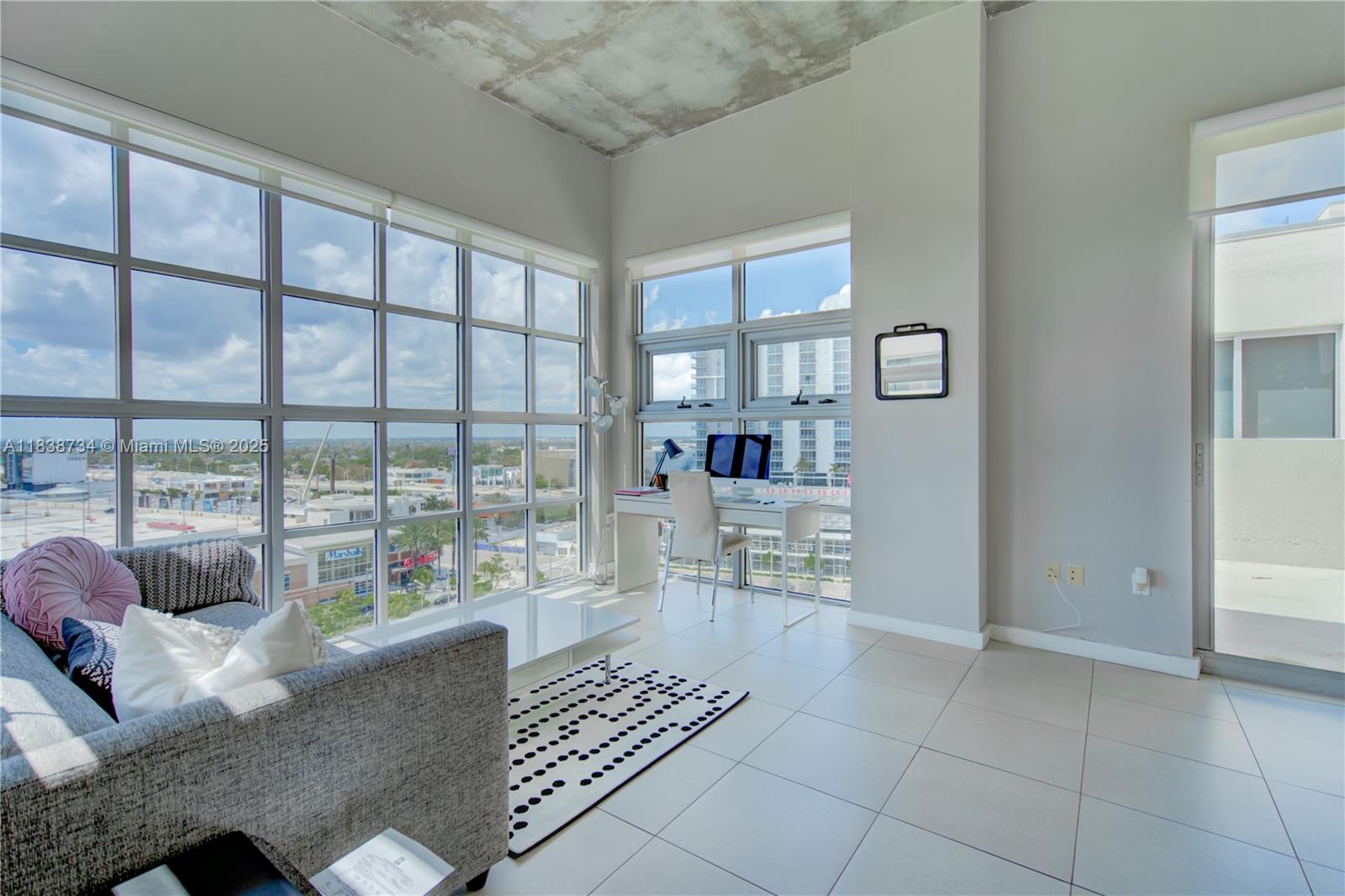 3451 NE 1st Ave Unit: PM05