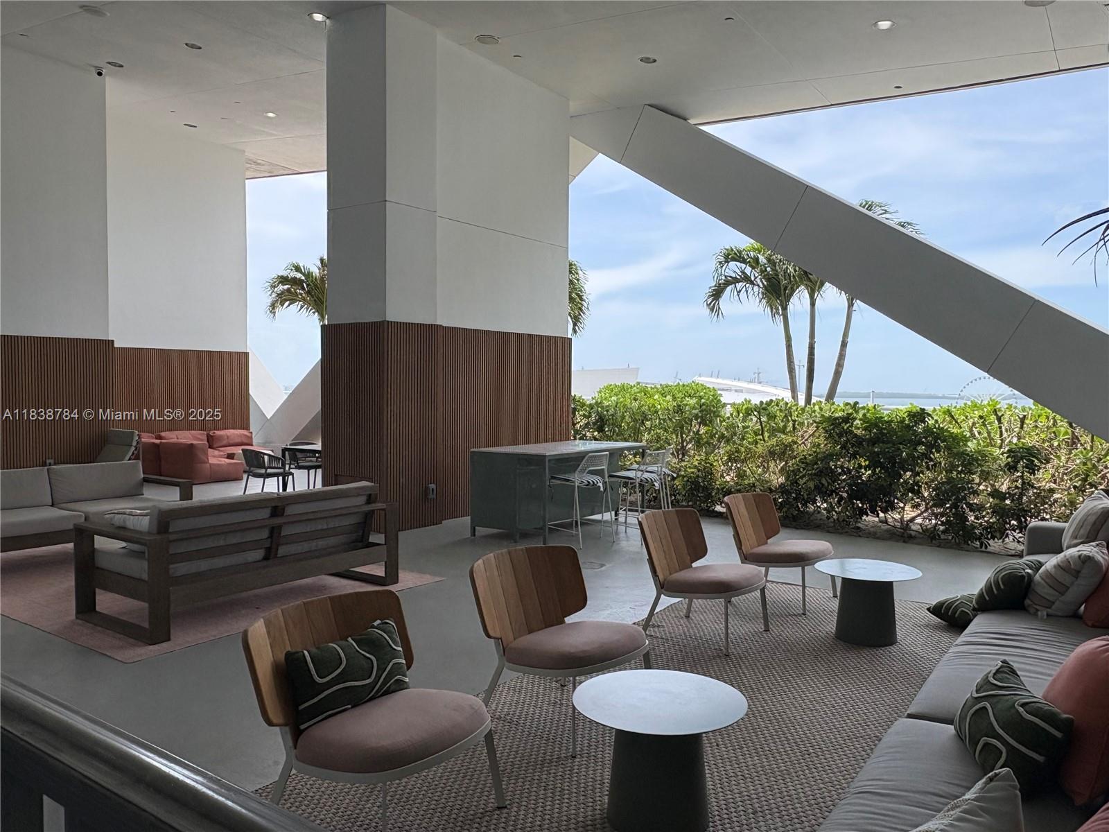 888 Biscayne Blvd # 1907