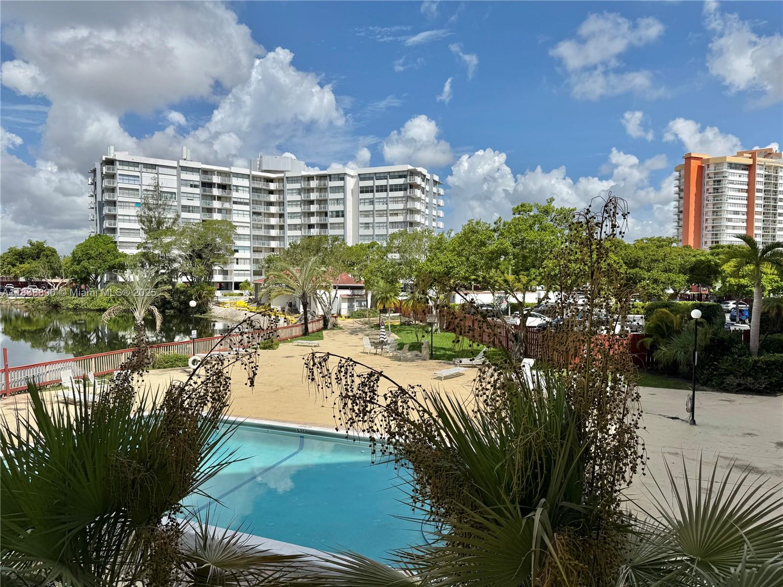 1300 NE Miami Gardens Dr Unit: 219E