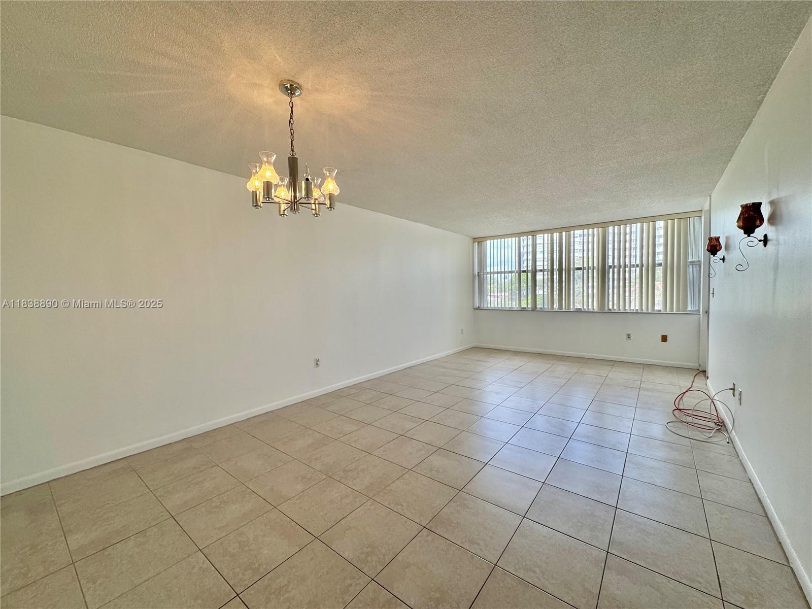 1300 NE Miami Gardens Dr Unit: 219E
