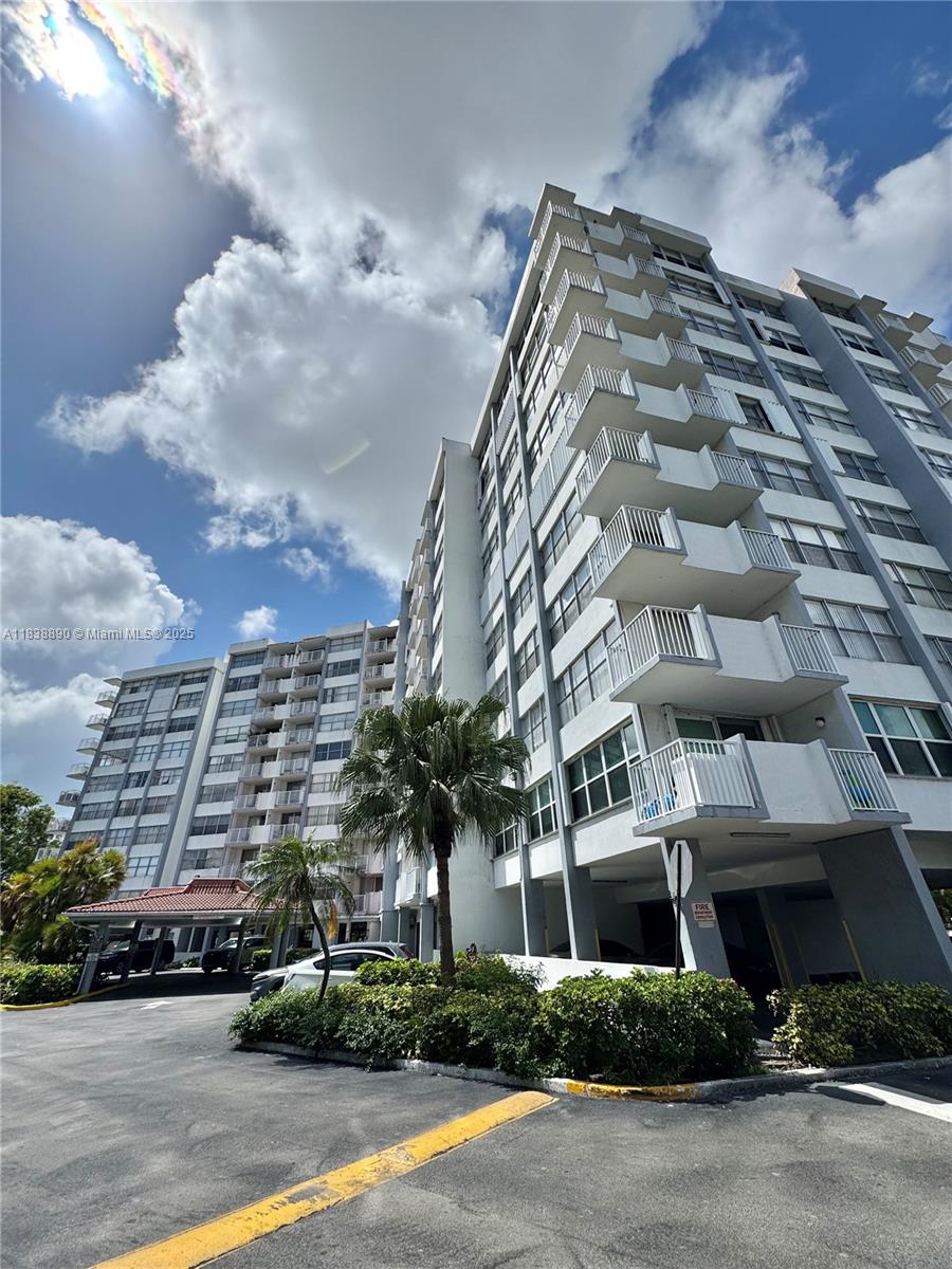 1300 NE Miami Gardens Dr Unit: 219E