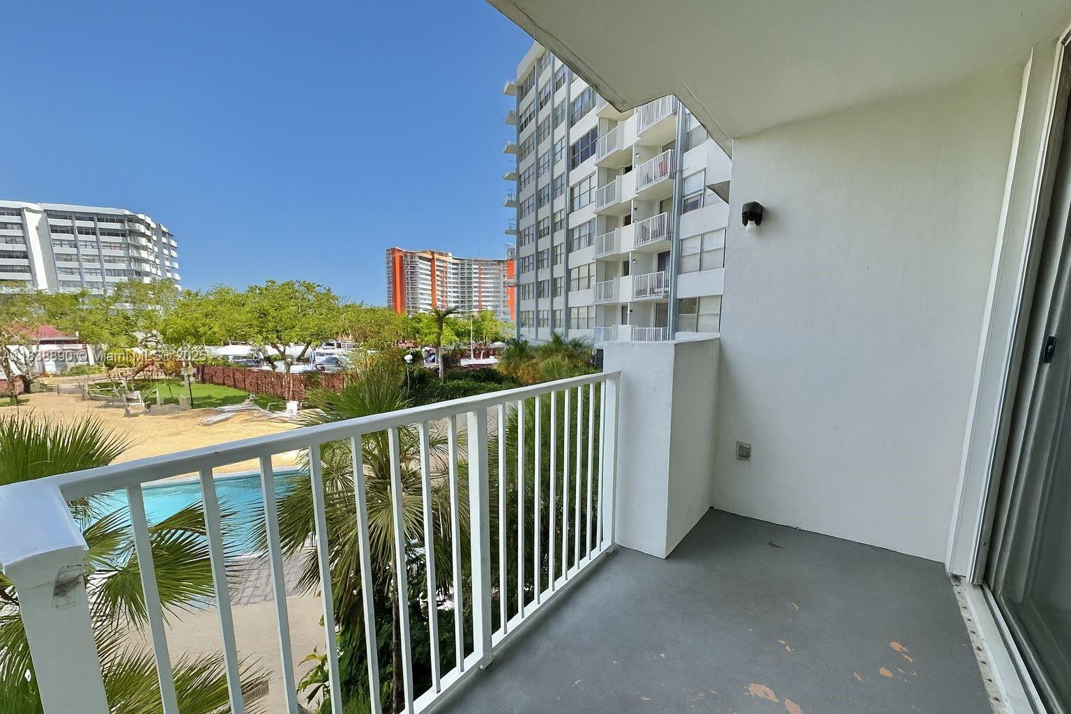 1300 NE Miami Gardens Dr Unit: 219E