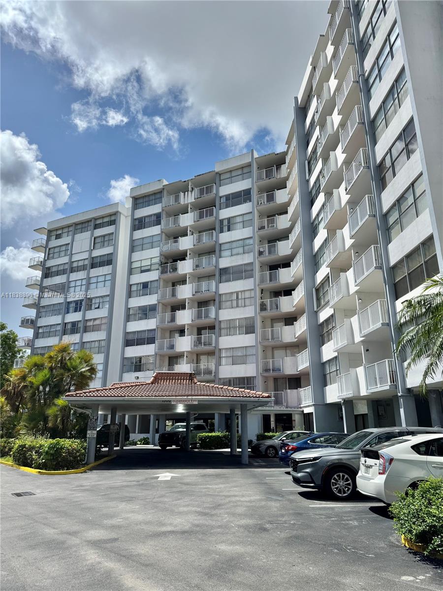 1300 NE Miami Gardens Dr Unit: 219E