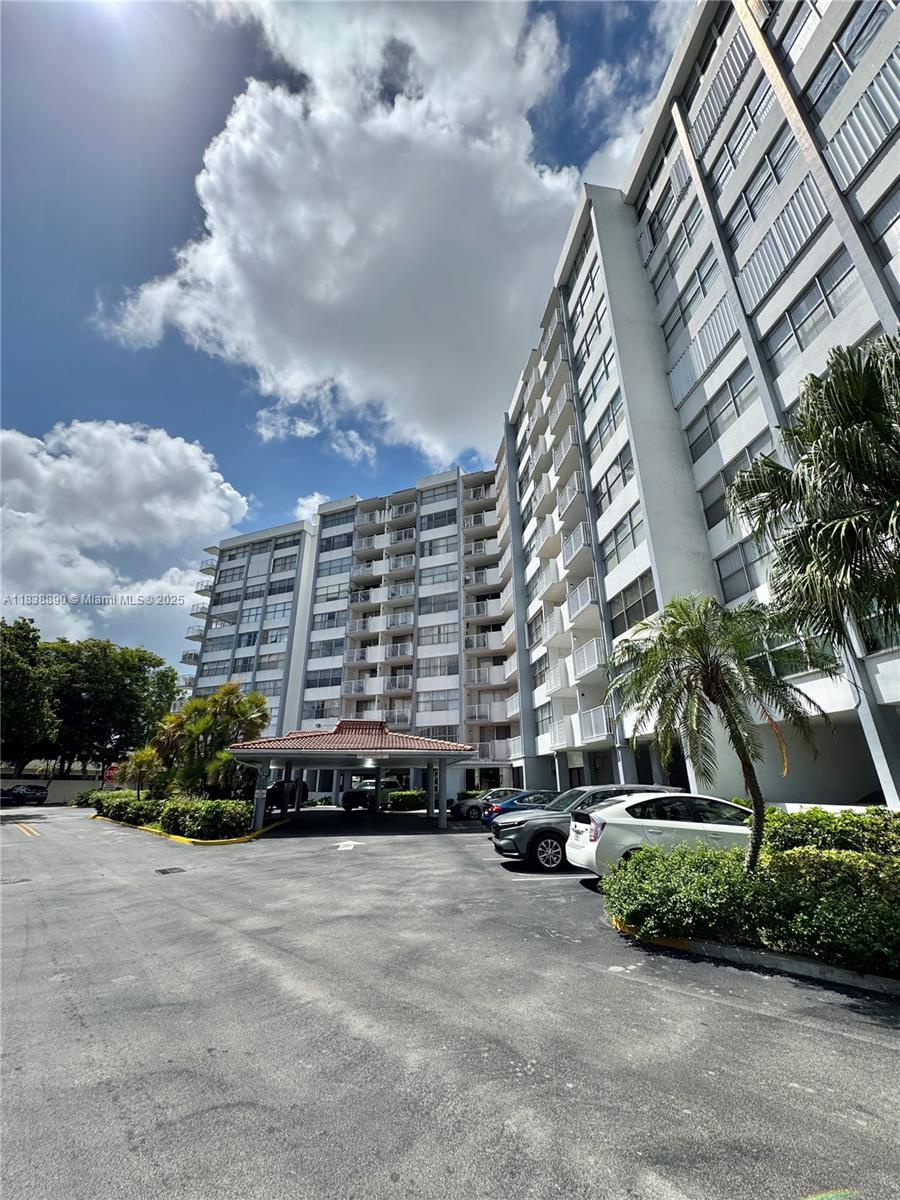 1300 NE Miami Gardens Dr Unit: 219E