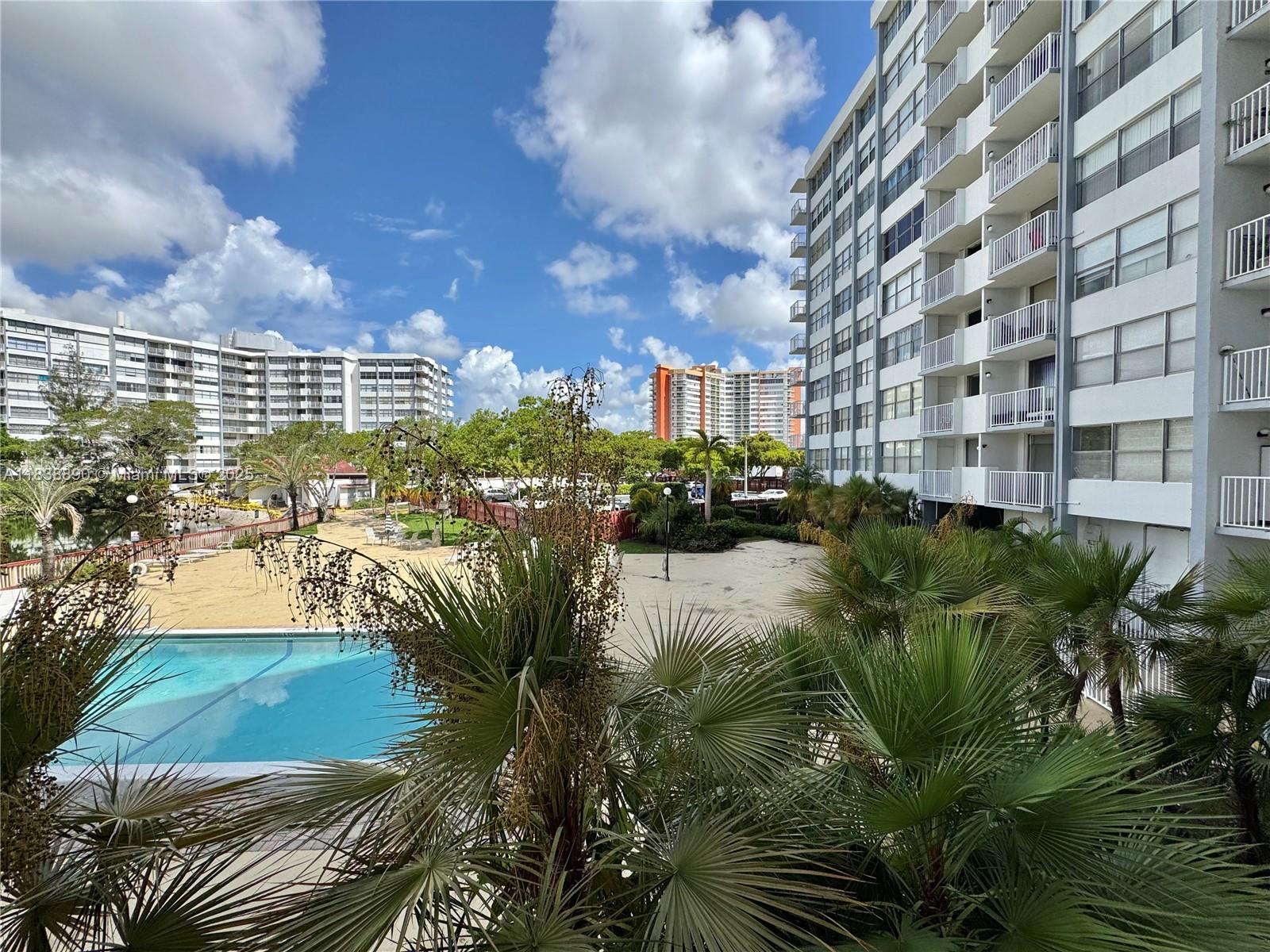 1300 NE Miami Gardens Dr Unit: 219E