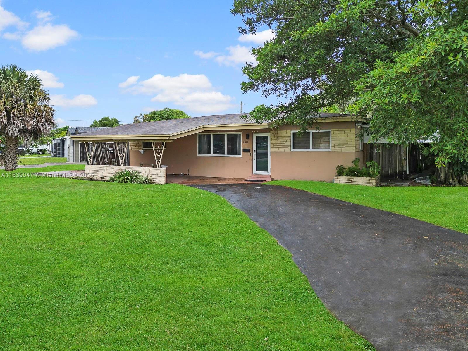 2812 SW 65th Ave