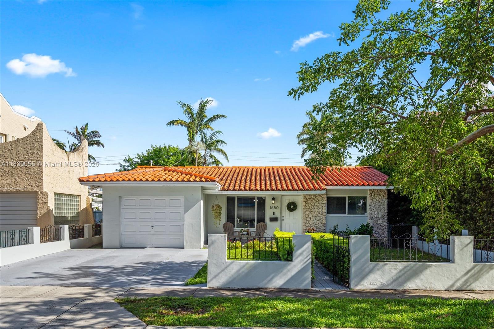 1650 SW 17th St
