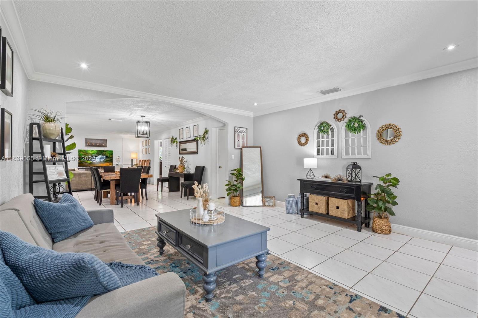 1650 SW 17th St