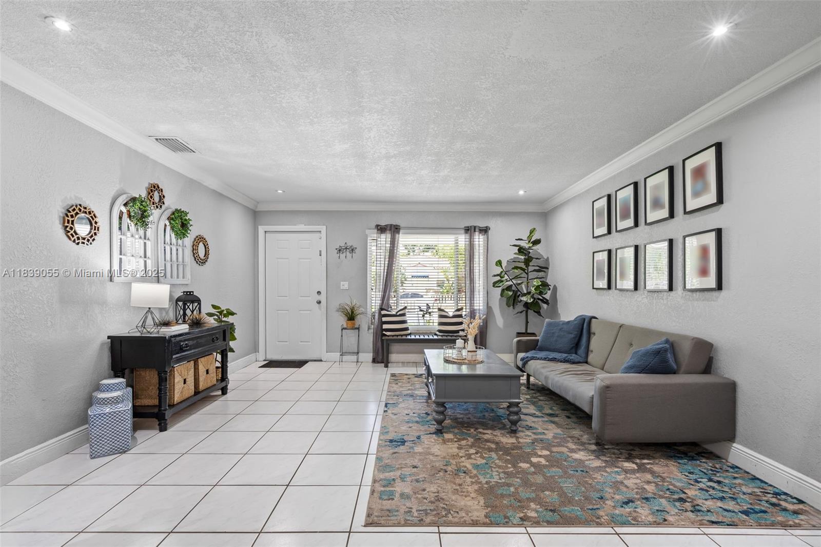 1650 SW 17th St