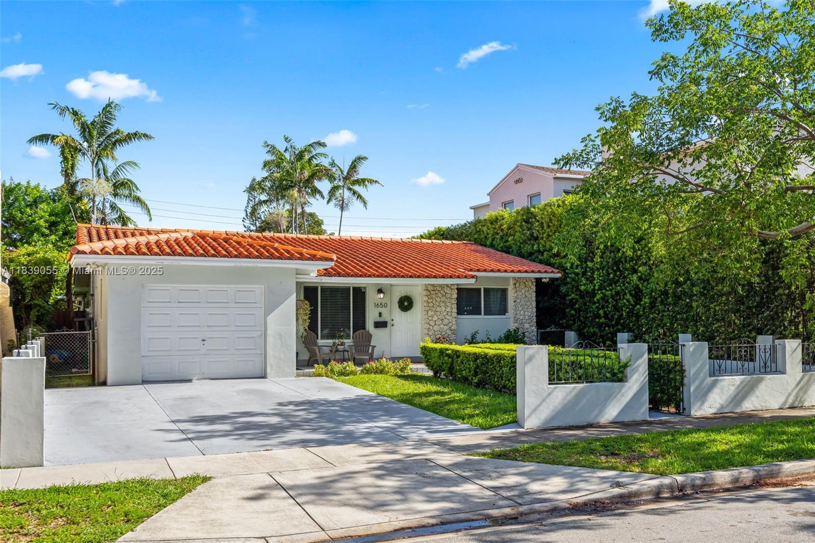 1650 SW 17th St
