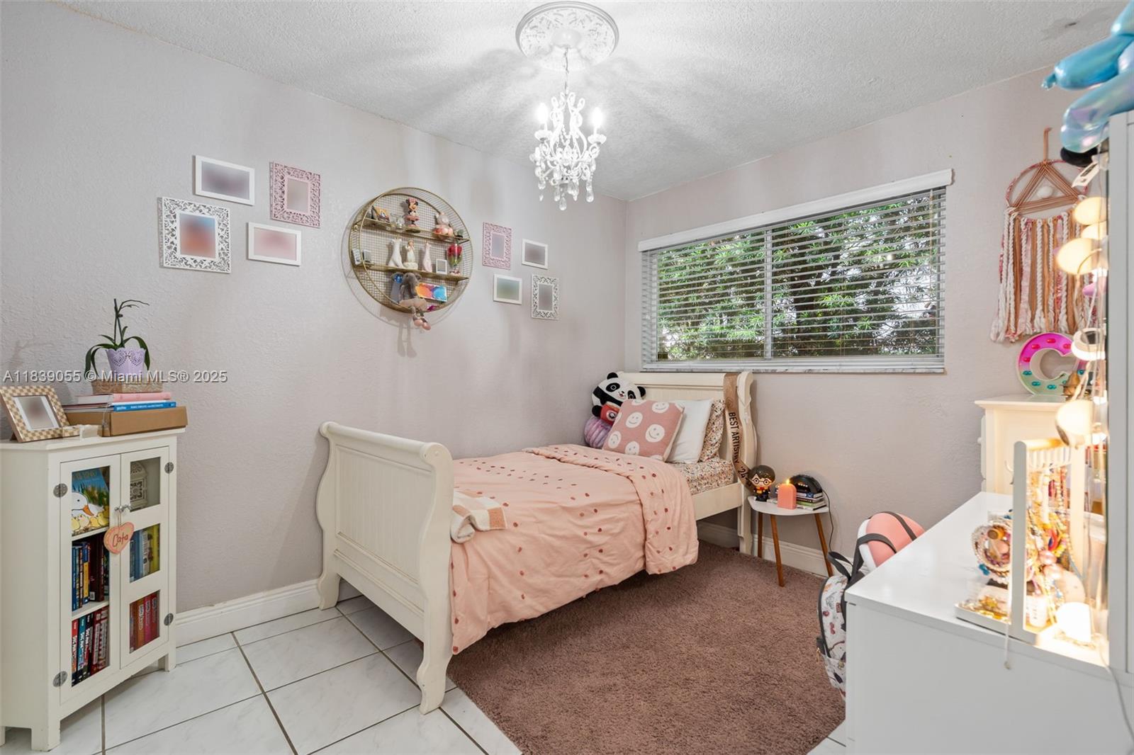 1650 SW 17th St
