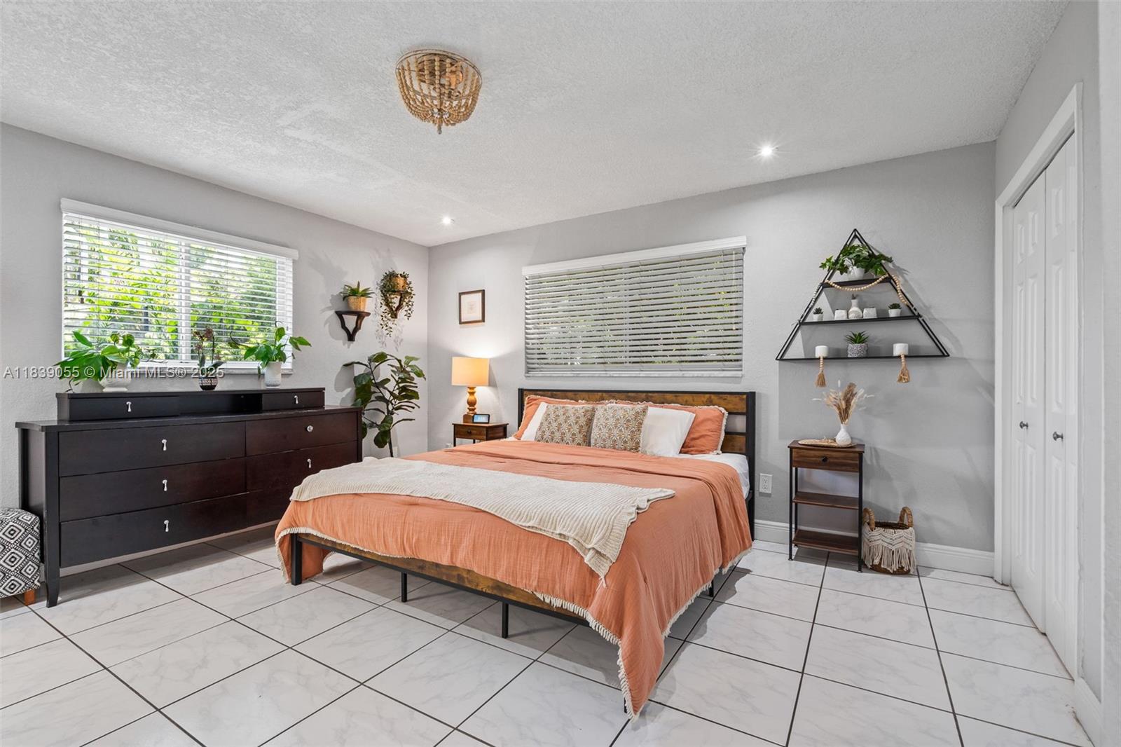 1650 SW 17th St