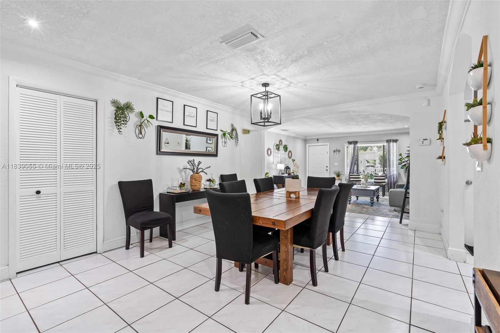 1650 SW 17th St