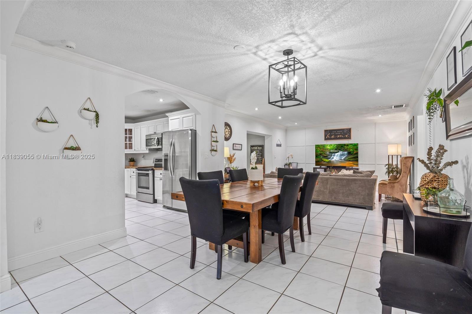 1650 SW 17th St