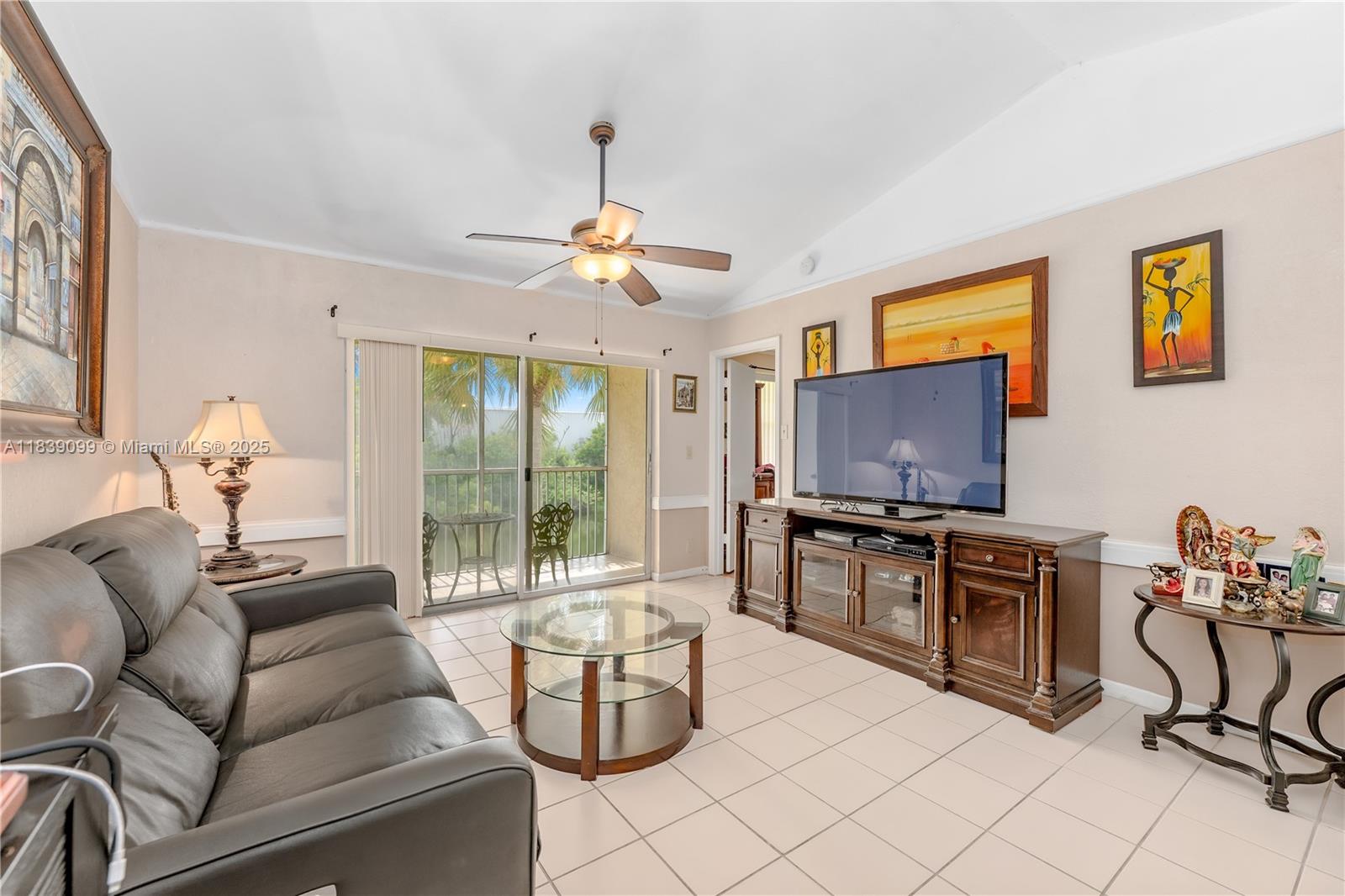 5560 Lakeside Dr # 204