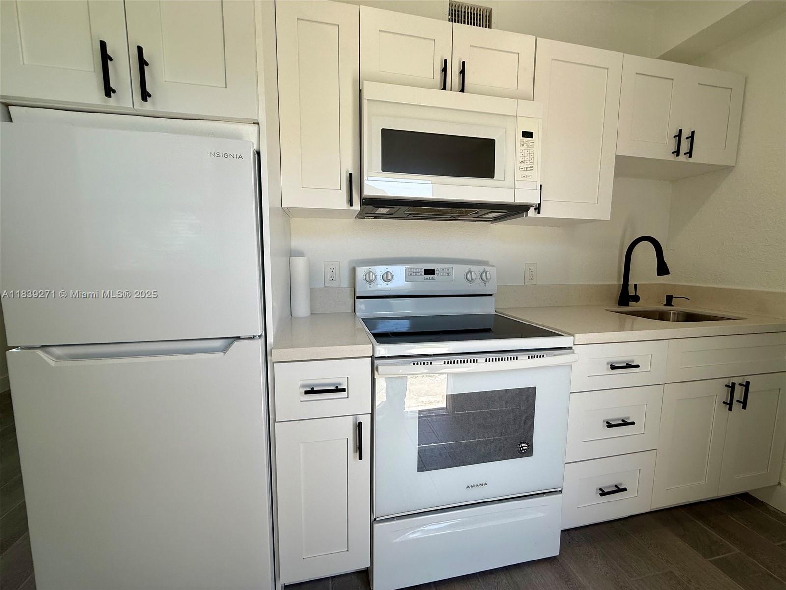 3460 Normandy Dr