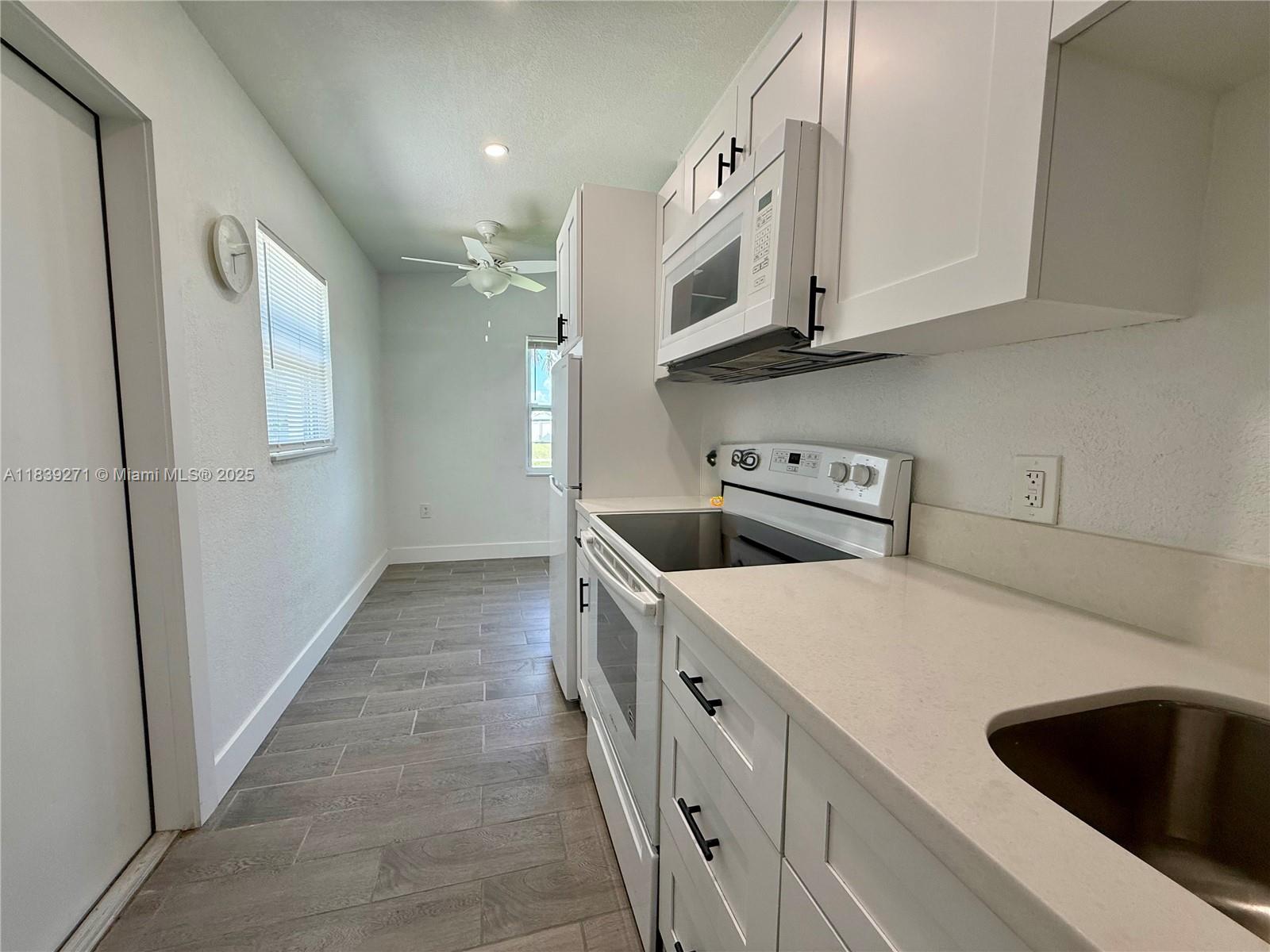 3460 Normandy Dr