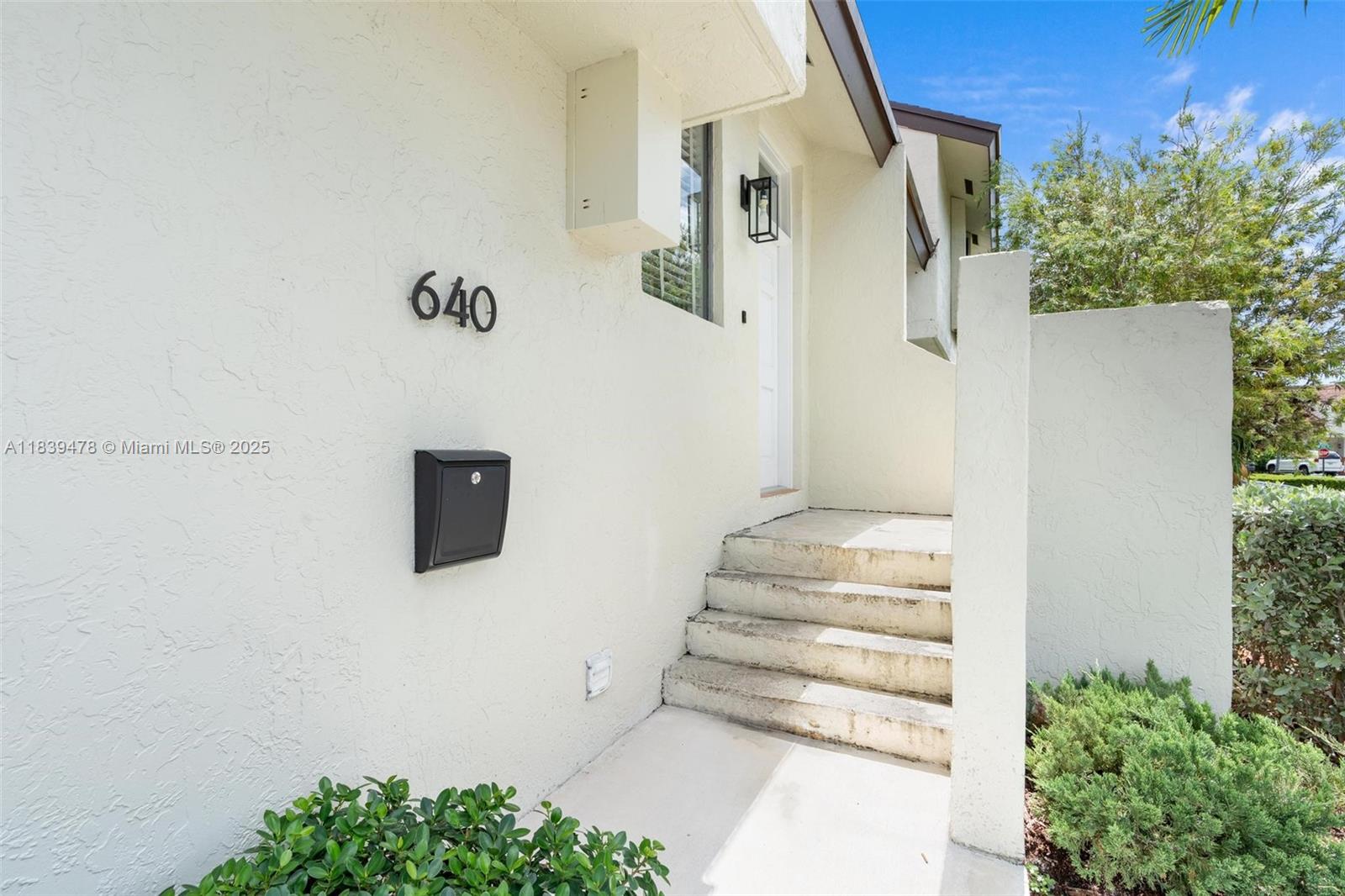 640 NW 98th Ct # 640