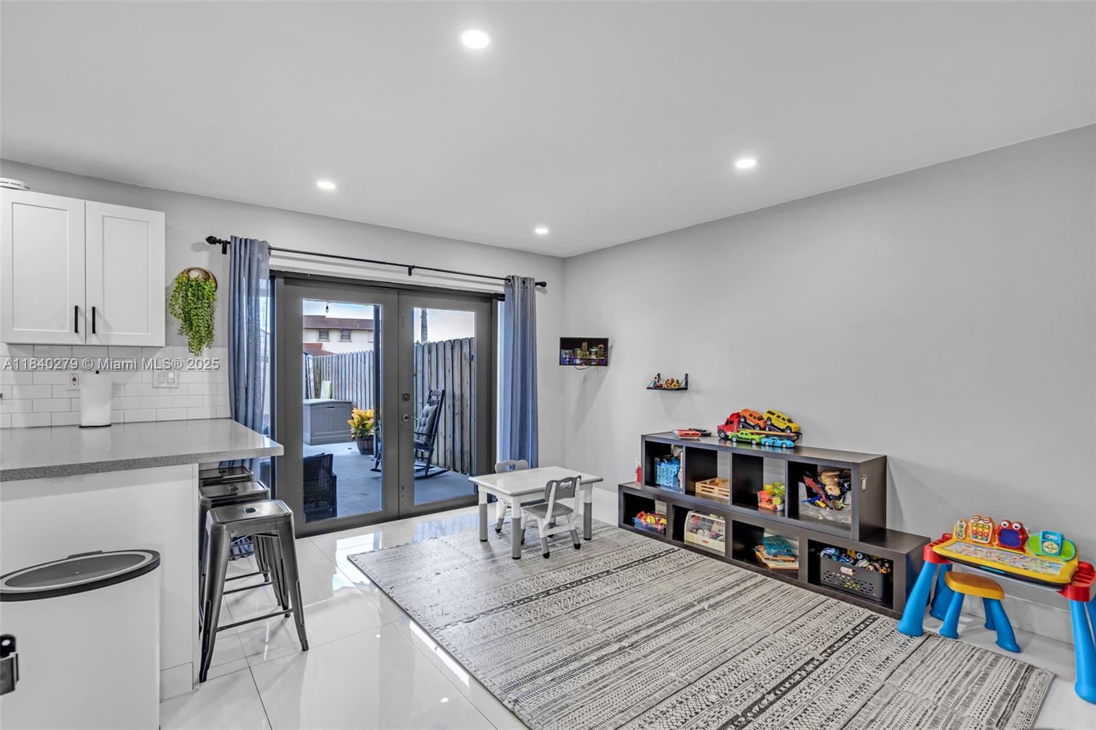 5725 SW 132nd Ct # 5 Unit: 21-5