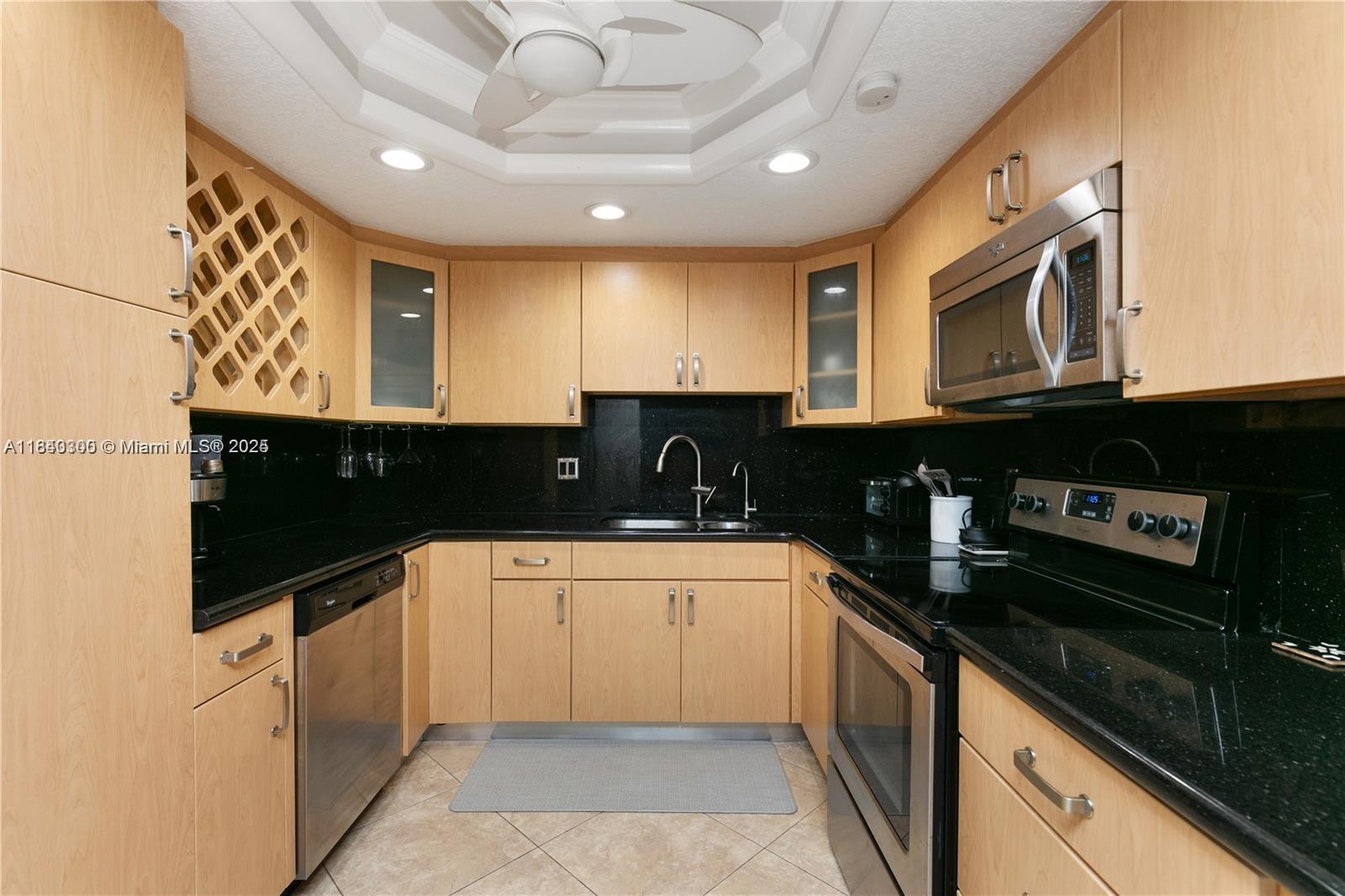 1500 S Ocean Dr # 15A