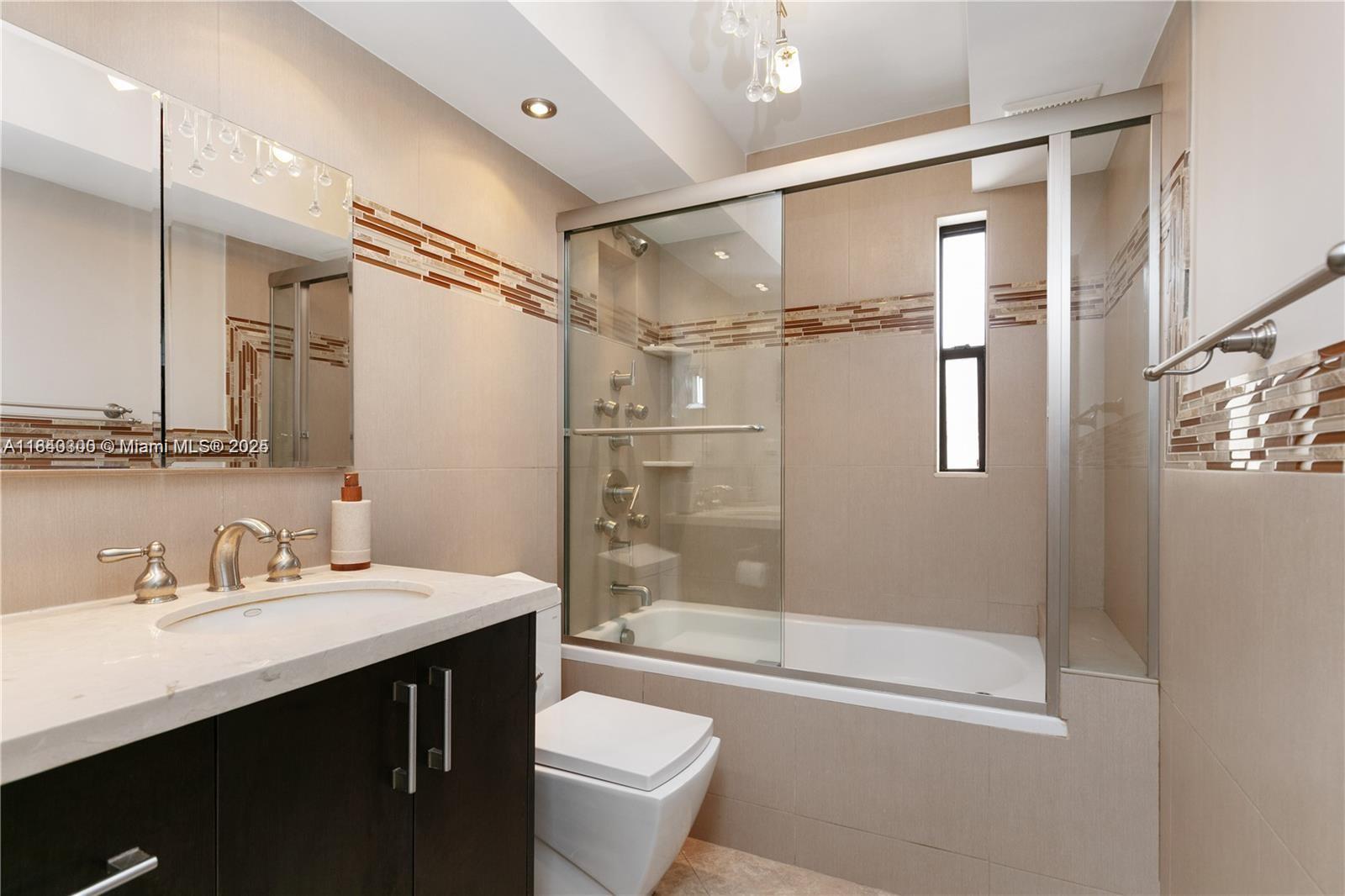 1500 S Ocean Dr # 15A