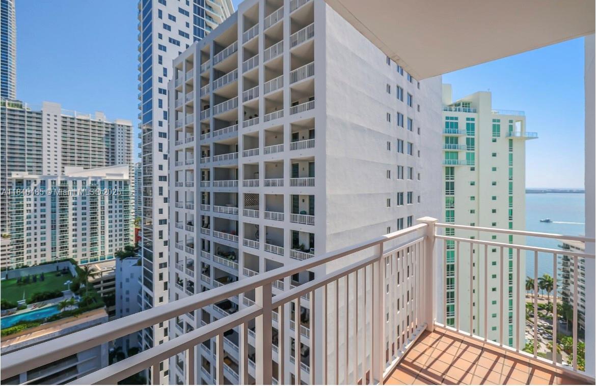 185 SE 14th Ter # 2411