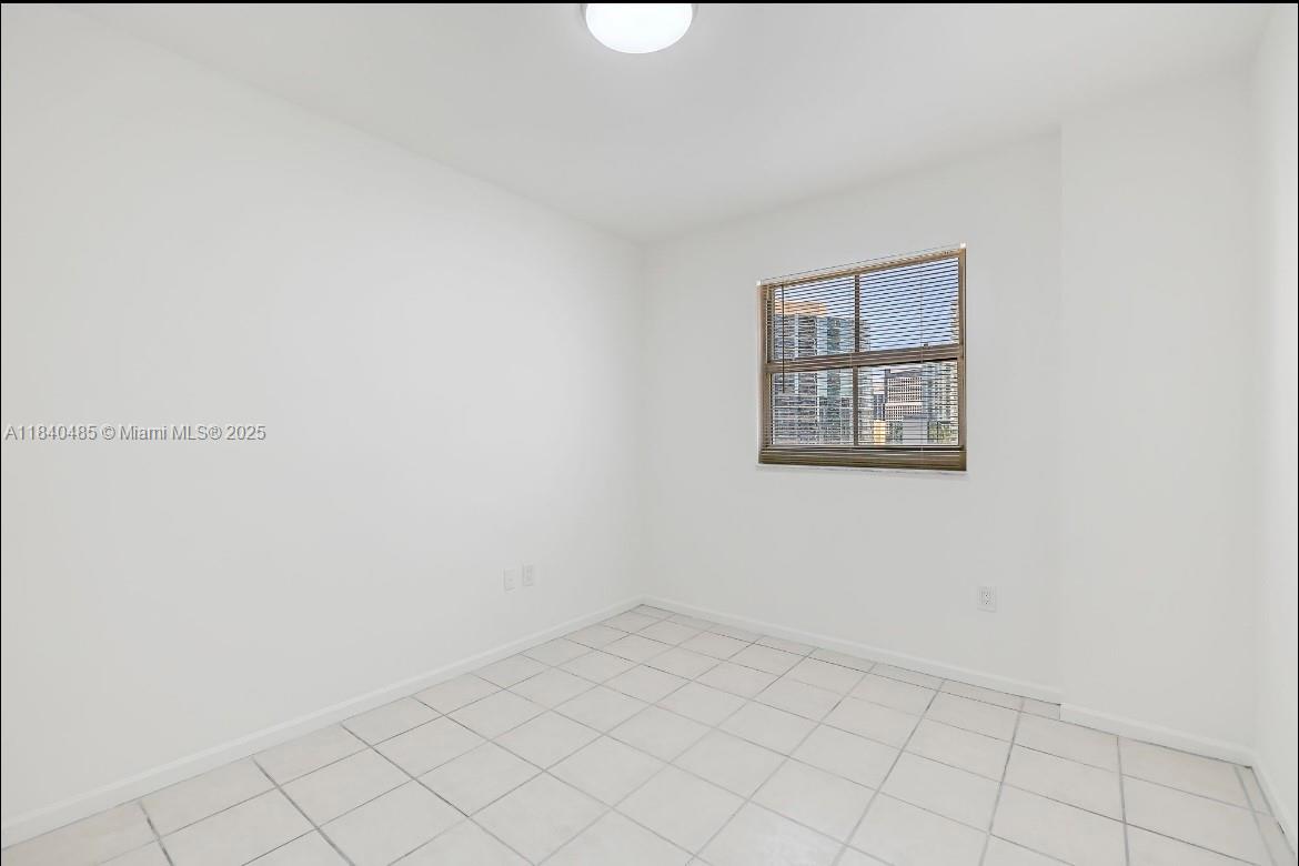 185 SE 14th Ter # 2411