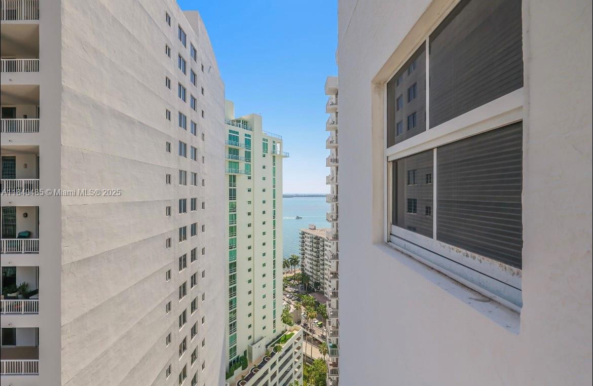 185 SE 14th Ter # 2411