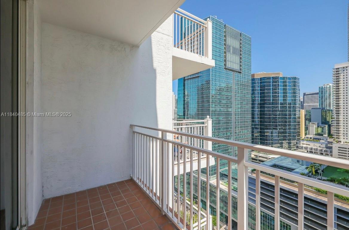 185 SE 14th Ter # 2411