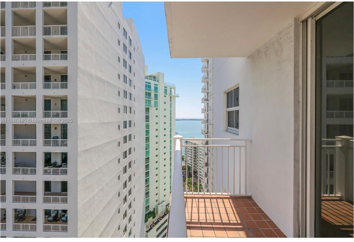 185 SE 14th Ter # 2411