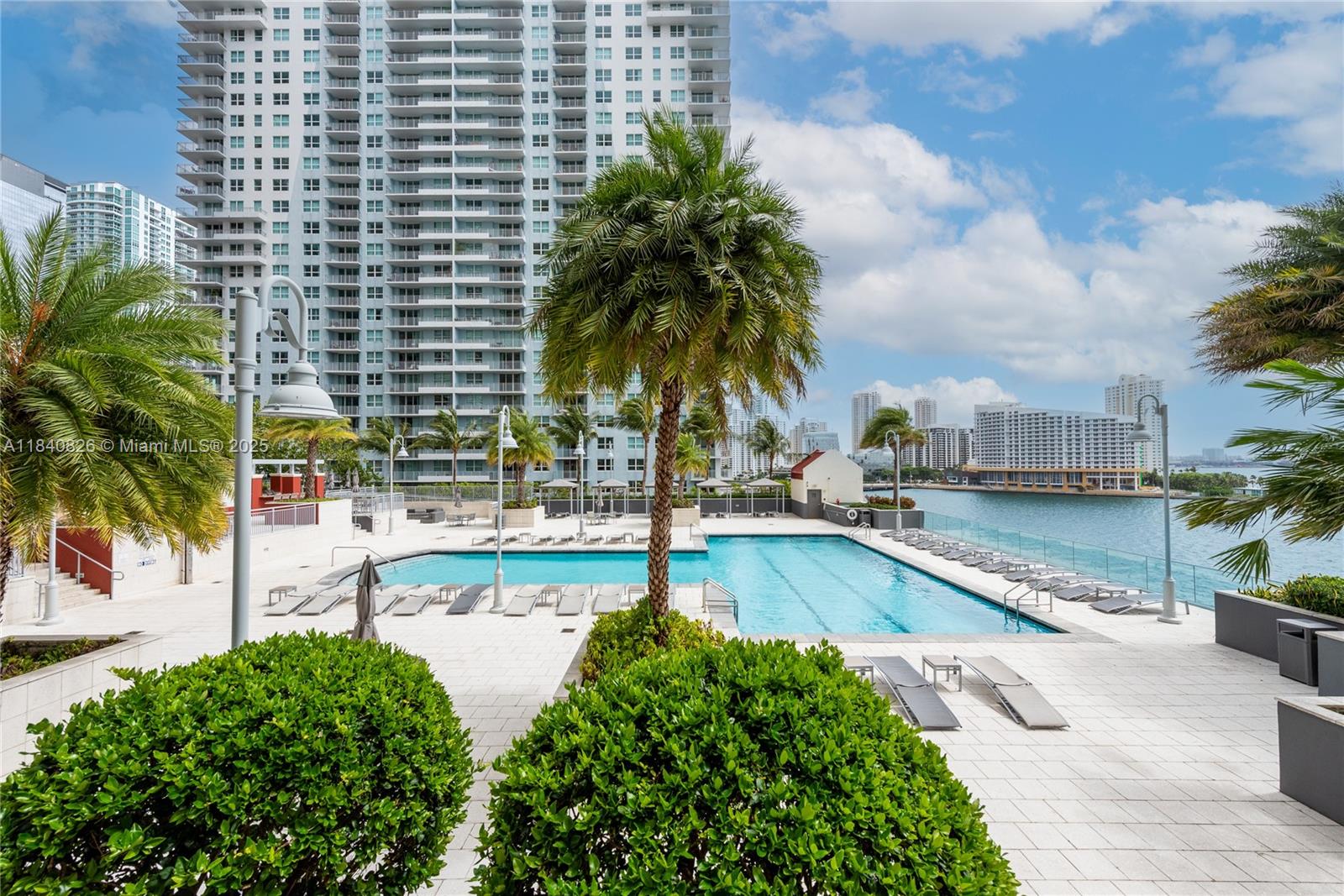 1155 Brickell Bay Dr # 708