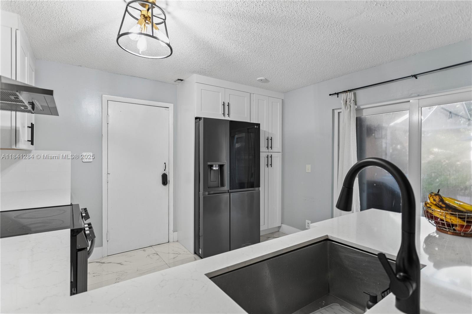 11085 Neptune Dr