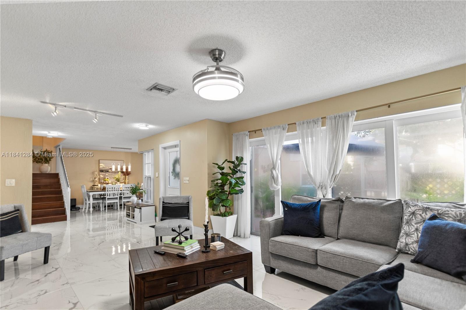 11085 Neptune Dr