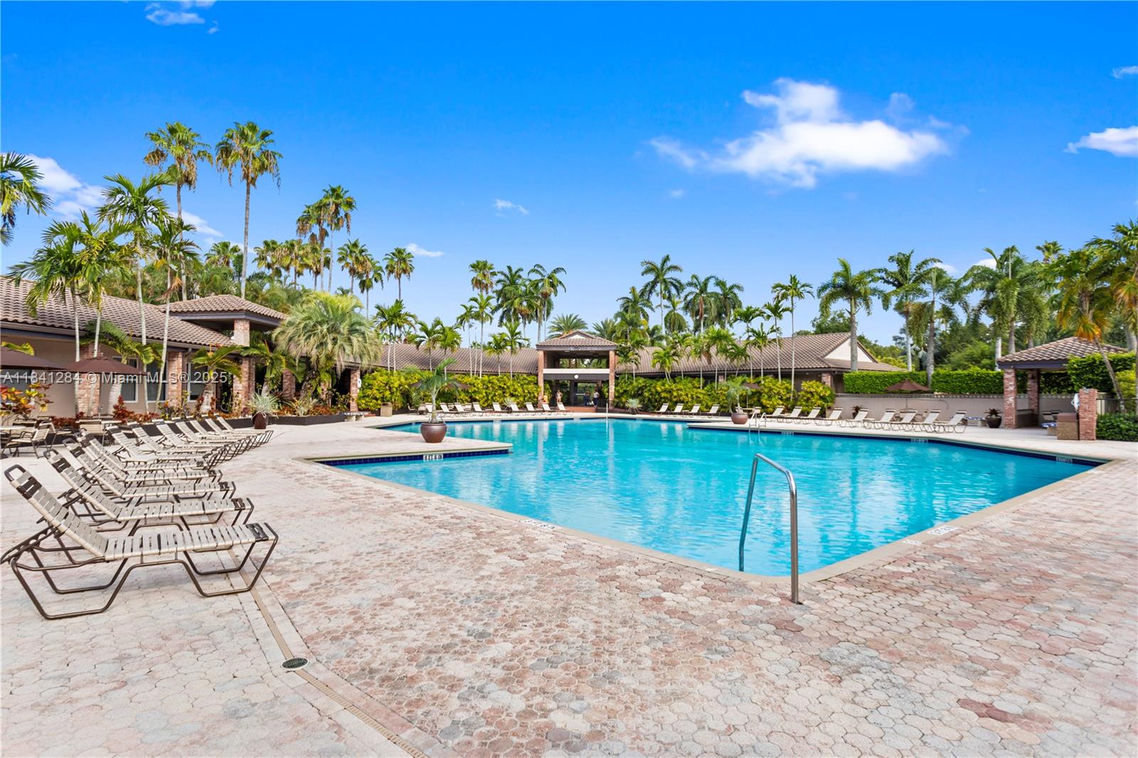 11085 Neptune Dr